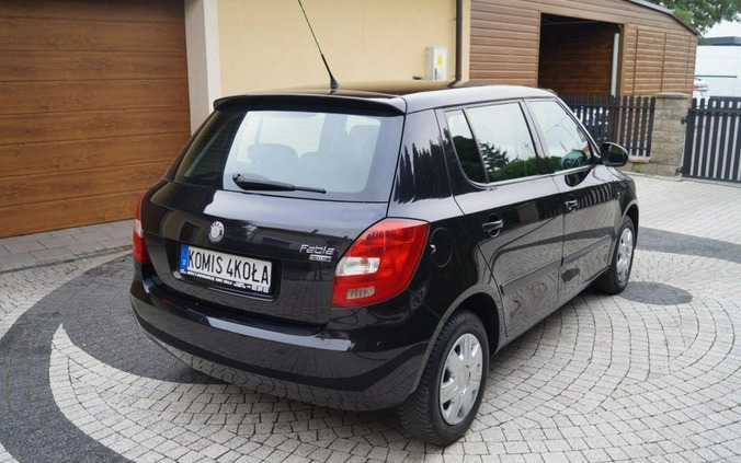 Skoda Fabia cena 15900 przebieg: 118000, rok produkcji 2010 z Podkowa Leśna małe 172